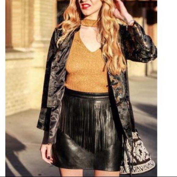 DIVIDED H&M Faux Leather Fringe Mini Skirt Black 4 - Picture 5 of 5